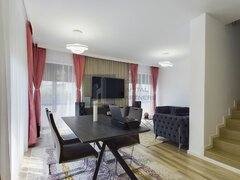 Ulmi casa 4 camere de vanzare